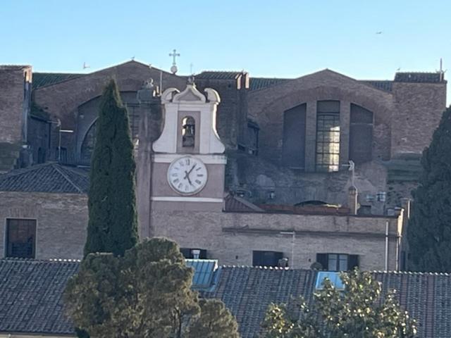 Camera X2 Con Magnifica Vista Sul Chiostro Di Michelangelo E Le Terme Di Diocleziano 罗马 外观 照片