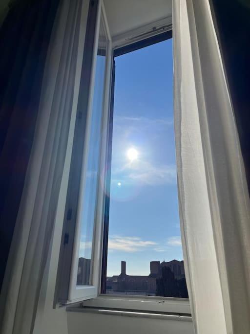 Camera X2 Con Magnifica Vista Sul Chiostro Di Michelangelo E Le Terme Di Diocleziano 罗马 外观 照片
