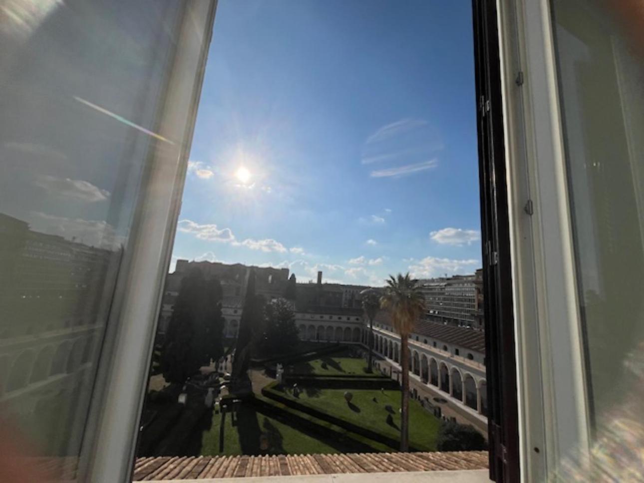 Camera X2 Con Magnifica Vista Sul Chiostro Di Michelangelo E Le Terme Di Diocleziano 罗马 外观 照片